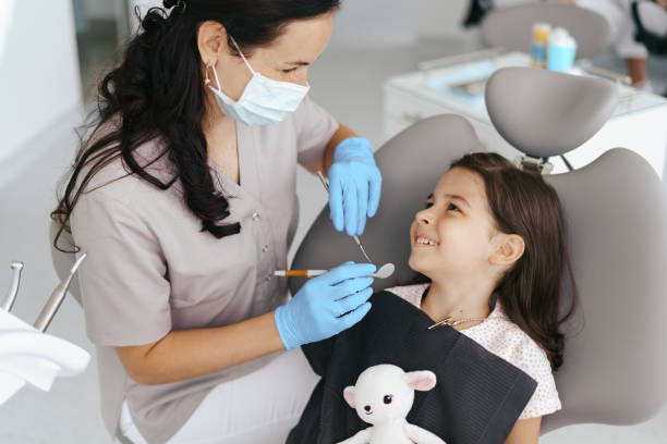 Best Dentist Open Late Near Me  in Pinckneyvle, IL